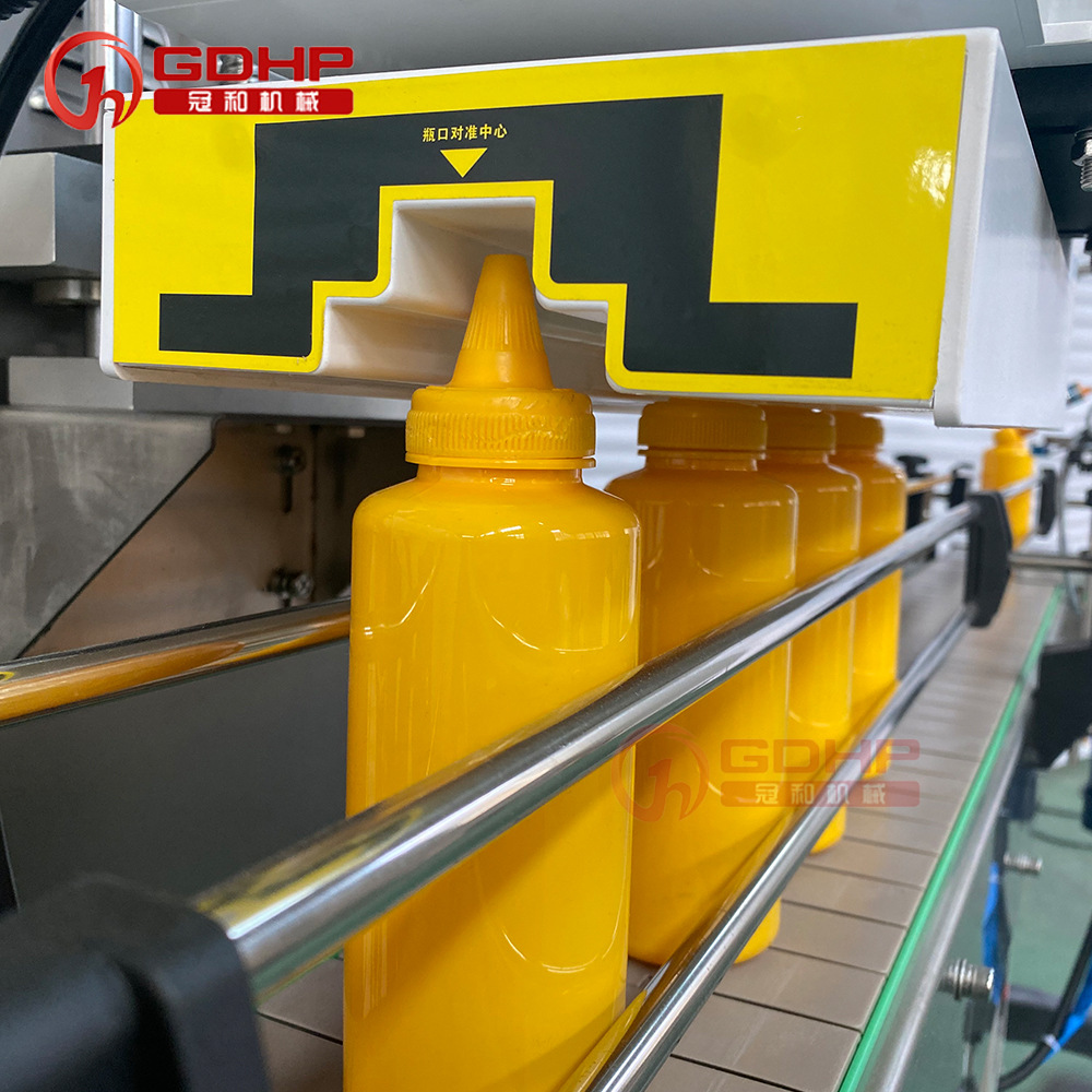 瓶裝液體鋁箔封口機(jī)生產(chǎn)線-4