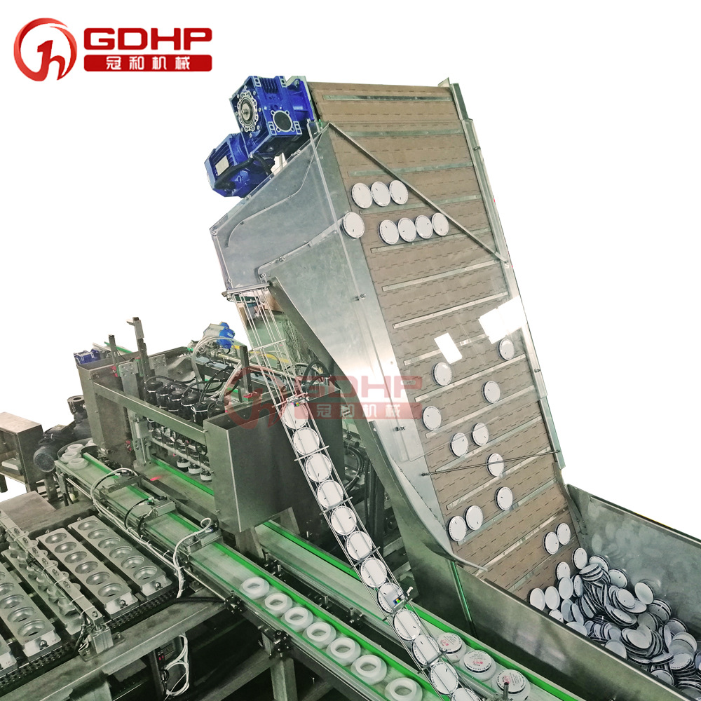 20210312膏霜灌裝旋蓋貼標生產線-4